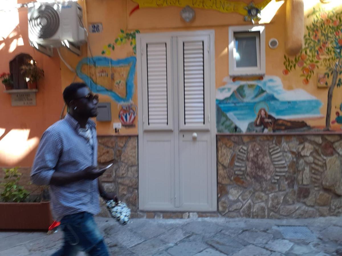 Casa Vacanza Mercato Ballaro' Palermo Kültér fotó